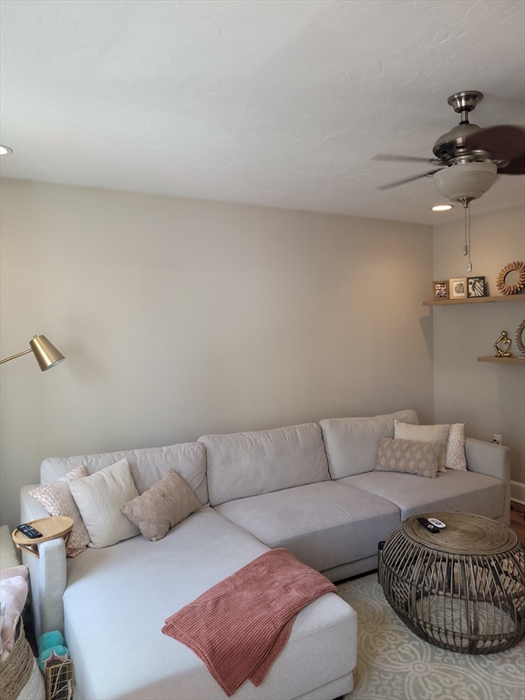 56 Telegraph, Boston, Massachusetts, 1 Bedroom Bedrooms, 3 Rooms Rooms,1 BathroomBathrooms,Residential Lease,For Rent,Telegraph,73484830