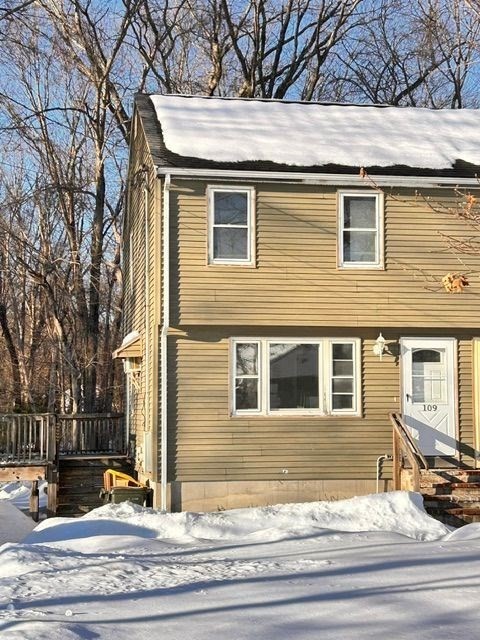109 Blackstone Street, Bellingham, Massachusetts, 2 Bedrooms Bedrooms, 6 Rooms Rooms,1.5 BathroomsBathrooms,Residential Lease,For Rent,Blackstone Street,73474643