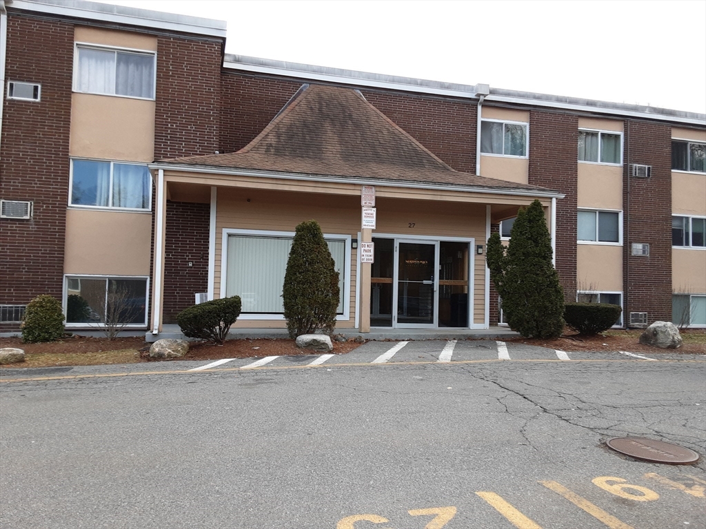 27 Willis St, Framingham, Massachusetts, 1 Bedroom Bedrooms, 3 Rooms Rooms,1 BathroomBathrooms,Residential,For Sale,Willis St,73493778