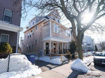 41 Derby St, Somerville, Massachusetts, 9 Bedrooms Bedrooms, 18 Rooms Rooms,6 BathroomsBathrooms,Residential Income,For Sale,Derby St,73493783