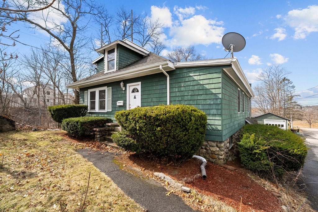 80 Manzanetta Ave, Weymouth, Massachusetts, 4 Bedrooms Bedrooms, 6 Rooms Rooms,2 BathroomsBathrooms,Residential,For Sale,Manzanetta Ave,73493790