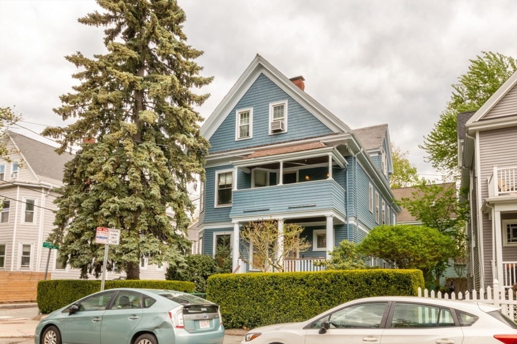 24 Walden, Cambridge, Massachusetts, 2 Bedrooms Bedrooms, 5 Rooms Rooms,1 BathroomBathrooms,Residential Lease,For Rent,Walden,73493808