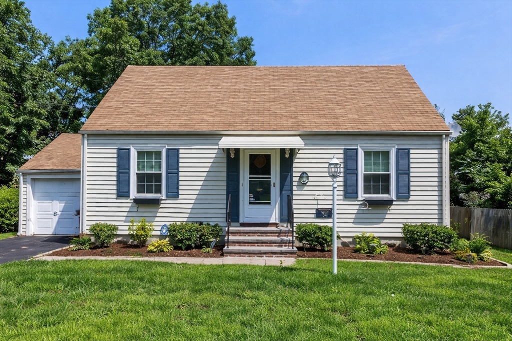 36 Bonad Rd, Boston, Massachusetts, 3 Bedrooms Bedrooms, 6 Rooms Rooms,1 BathroomBathrooms,Residential Lease,For Rent,Bonad Rd,73493791