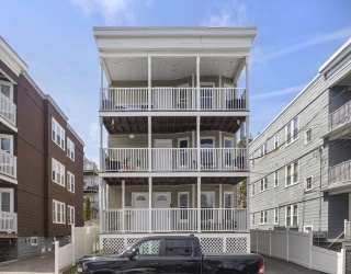 31 Century Street, Somerville, Massachusetts, 2 Bedrooms Bedrooms, 7 Rooms Rooms,2 BathroomsBathrooms,Residential Lease,For Rent,Century Street,73493825