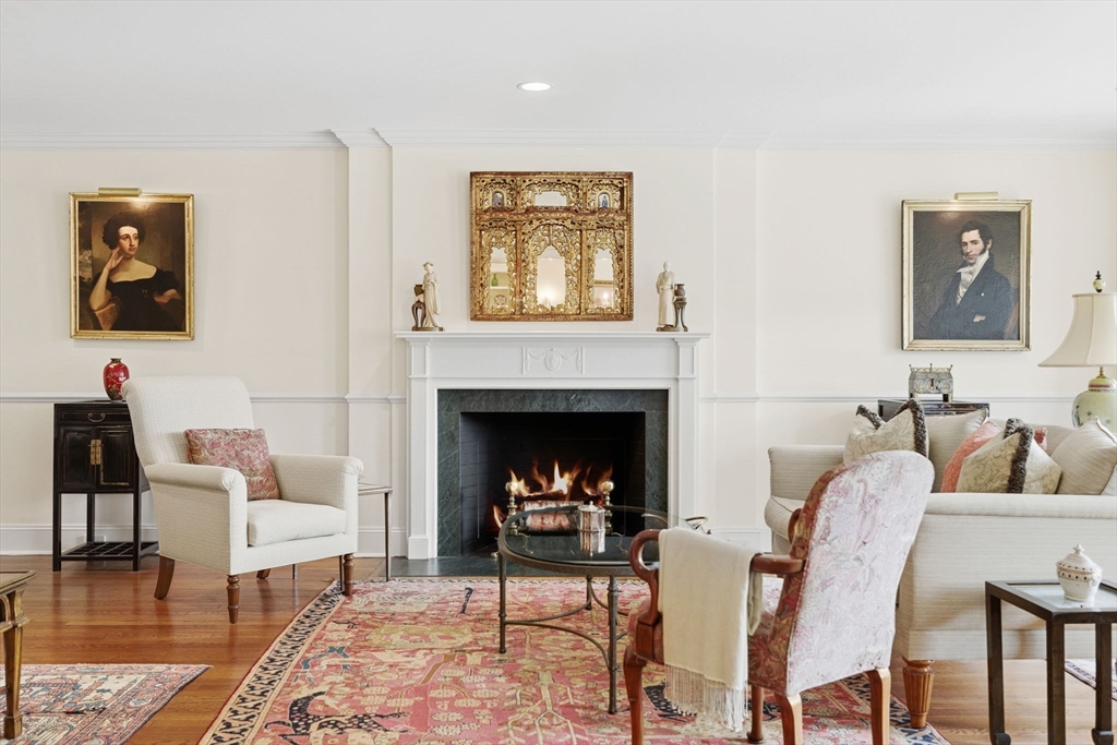 81 Beacon Street, Boston, Massachusetts, 4 Bedrooms Bedrooms, 10 Rooms Rooms,3.5 BathroomsBathrooms,Residential,For Sale,Beacon Street,73493842