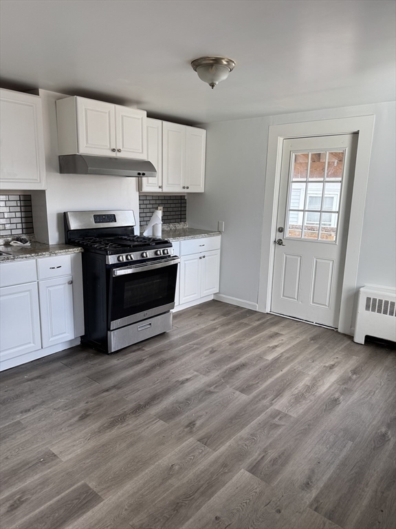 14 Bedford Street, Waltham, Massachusetts, 3 Bedrooms Bedrooms, 5 Rooms Rooms,1 BathroomBathrooms,Residential Lease,For Rent,Bedford Street,73493853