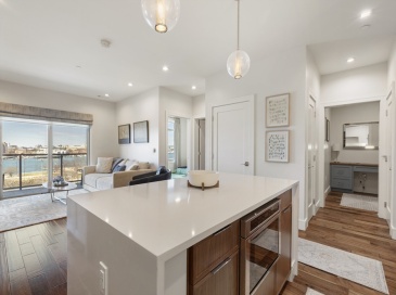 99 Sumner St, Boston, Massachusetts, 2 Bedrooms Bedrooms, 6 Rooms Rooms,2 BathroomsBathrooms,Residential,For Sale,Sumner St,73493860