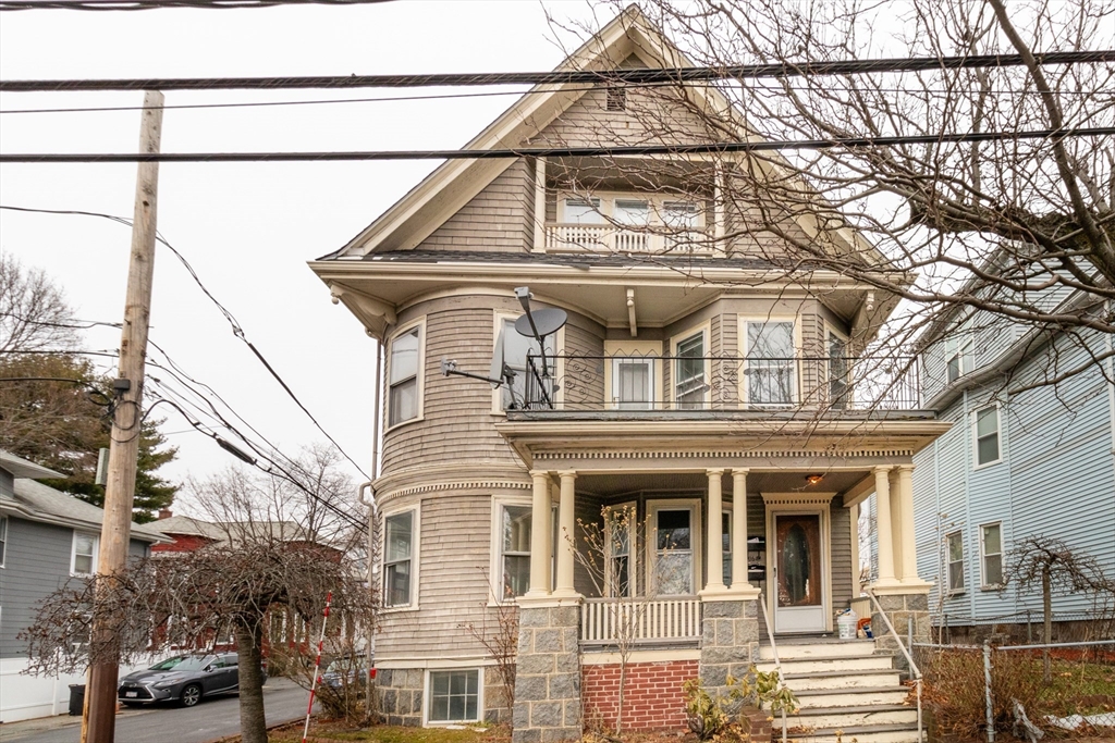 168 Brook Road, Milton, Massachusetts, 7 Bedrooms Bedrooms, 17 Rooms Rooms,3 BathroomsBathrooms,Residential Income,For Sale,Brook Road,73493874