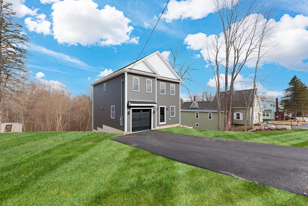 673 Pleasant Street, Leicester, Massachusetts, 4 Bedrooms Bedrooms, 10 Rooms Rooms,2.5 BathroomsBathrooms,Residential,For Sale,Pleasant Street,73493911