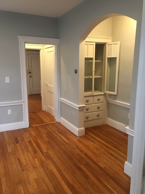 7 Weld Hill St, Boston, Massachusetts, 2 Bedrooms Bedrooms, 4 Rooms Rooms,1 BathroomBathrooms,Residential Lease,For Rent,Weld Hill St,73493927