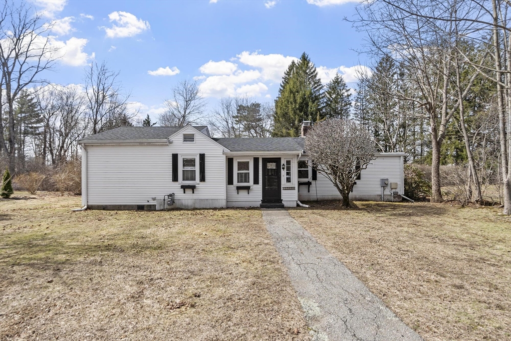 156 R North Street, Medfield, Massachusetts, 2 Bedrooms Bedrooms, 6 Rooms Rooms,1 BathroomBathrooms,Residential,For Sale,North Street,73493890