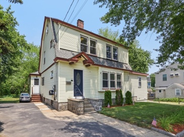 3 Lynnfield Street, Peabody, Massachusetts, 2 Bedrooms Bedrooms, 5 Rooms Rooms,1 BathroomBathrooms,Residential Lease,For Rent,Lynnfield Street,73493775 3 Lynnfield Street, Peabody, Massachusetts, 2 Bedrooms Bedrooms, 5 Rooms Rooms,1 BathroomBathrooms,Residential Lease,For Rent,Lynnfield Street,73493775