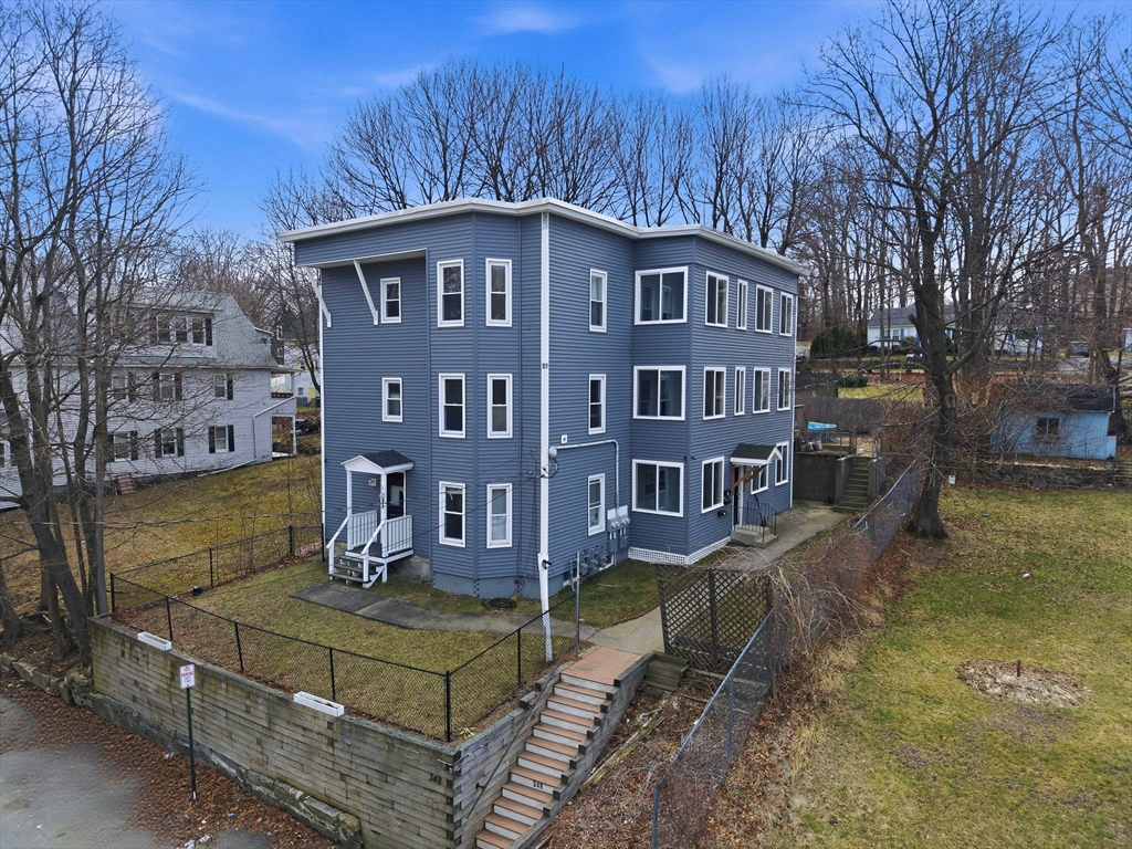 348 Fairmount St, Fitchburg, Massachusetts, 6 Bedrooms Bedrooms, 15 Rooms Rooms,3 BathroomsBathrooms,Residential Income,For Sale,Fairmount St,73493061