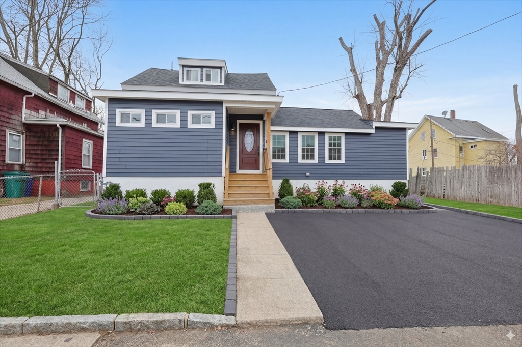 3 Robert St, Attleboro, Massachusetts, 3 Bedrooms Bedrooms, 6 Rooms Rooms,1.5 BathroomsBathrooms,Residential,For Sale,Robert St,73493952