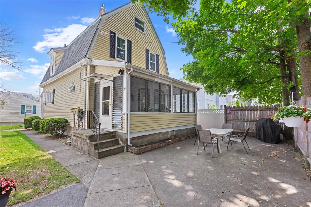 8A 3rd St, Medford, Massachusetts, 3 Bedrooms Bedrooms, 6 Rooms Rooms,1.5 BathroomsBathrooms,Residential,For Sale,3rd St,73493961