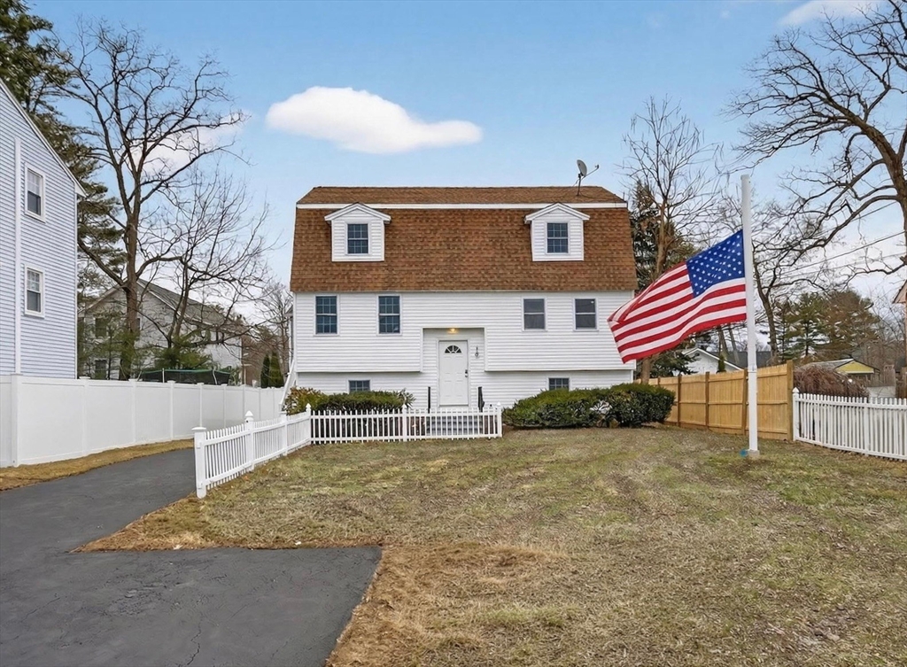 14 Cedarwood Rd, Billerica, Massachusetts, 4 Bedrooms Bedrooms, 9 Rooms Rooms,2 BathroomsBathrooms,Residential,For Sale,Cedarwood Rd,73493957