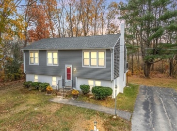 34 Dock Lane, Salisbury, Massachusetts, 3 Bedrooms Bedrooms, 5 Rooms Rooms,1.5 BathroomsBathrooms,Residential,For Sale,Dock Lane,73453227 34 Dock Lane, Salisbury, Massachusetts, 3 Bedrooms Bedrooms, 5 Rooms Rooms,1.5 BathroomsBathrooms,Residential,For Sale,Dock Lane,73453227