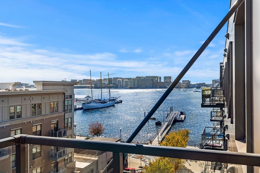 45 Lewis, Boston, Massachusetts, 2 Bedrooms Bedrooms, 5 Rooms Rooms,1 BathroomBathrooms,Residential,For Sale,Lewis,73447442
