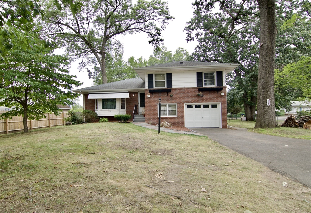 442 Prospect St, Chicopee, Massachusetts, 4 Bedrooms Bedrooms, 8 Rooms Rooms,2 BathroomsBathrooms,Residential,For Sale,Prospect St,73436889
