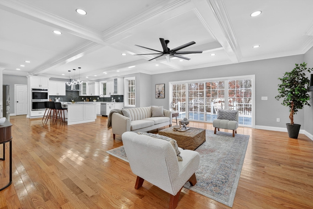 2 Happy Acres Lane, East Longmeadow, Massachusetts, 4 Bedrooms Bedrooms, 10 Rooms Rooms,3.5 BathroomsBathrooms,Residential,For Sale,Happy Acres Lane,73413731