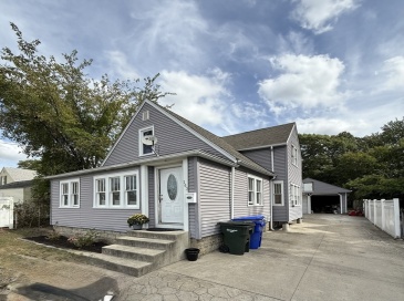 143 Saint James Cir, Springfield, Massachusetts, 4 Bedrooms Bedrooms, 7 Rooms Rooms,2 BathroomsBathrooms,Residential,For Sale,Saint James Cir,73421819