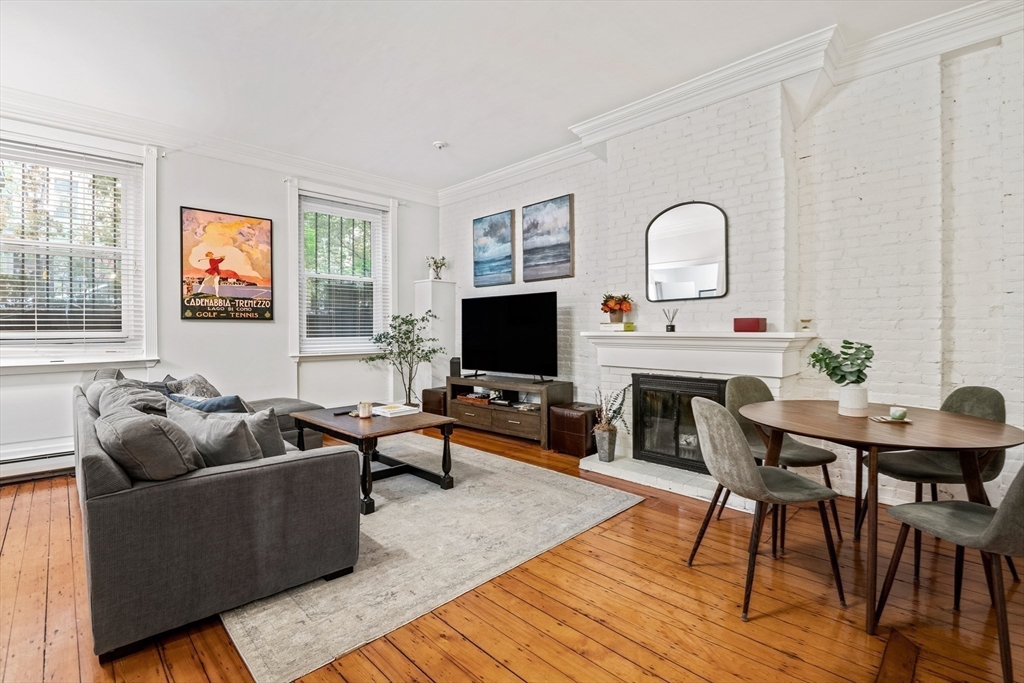 75 Marlborough Street, Boston, Massachusetts, 1 Bedroom Bedrooms, 3 Rooms Rooms,1 BathroomBathrooms,Residential,For Sale,Marlborough Street,73446087