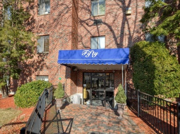 50 Water St., Medford, Massachusetts, 2 Bedrooms Bedrooms, 4 Rooms Rooms,1 BathroomBathrooms,Residential,For Sale,Water St.,73468783