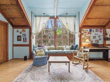 67 Pine Grove, Amherst, Massachusetts, 2 Bedrooms Bedrooms, 5 Rooms Rooms,1 BathroomBathrooms,Residential,For Sale,Pine Grove,73476152