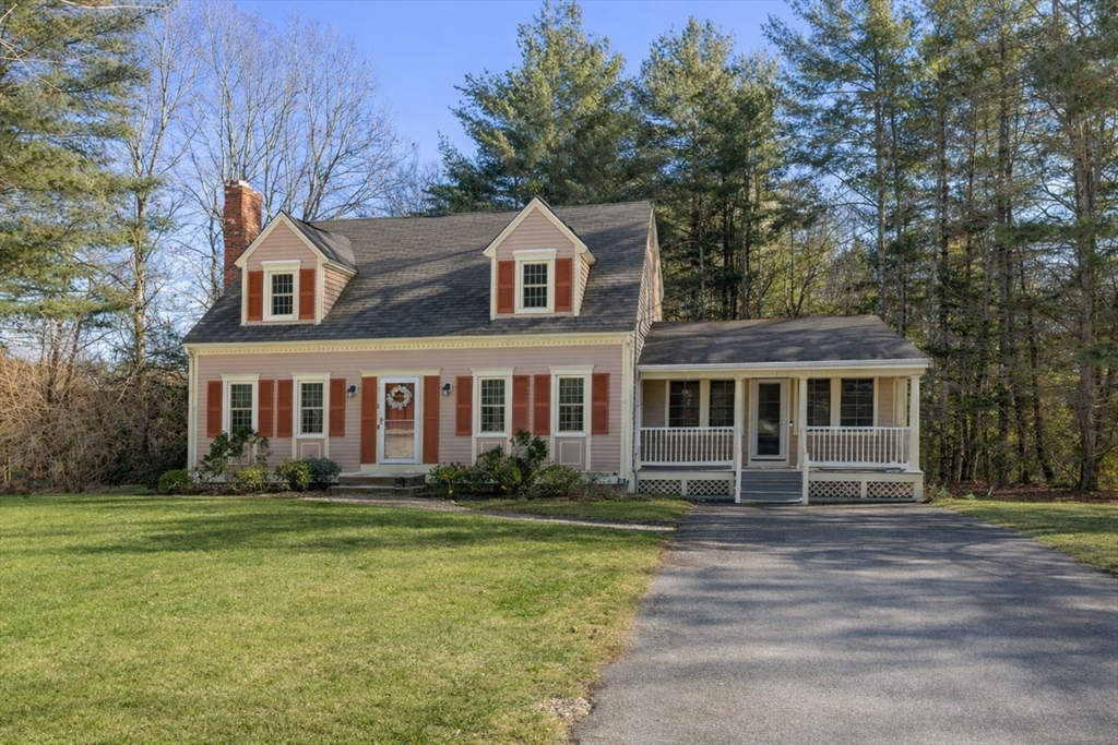 131 Elmer Street, Pembroke, Massachusetts, 3 Bedrooms Bedrooms, 10 Rooms Rooms,2 BathroomsBathrooms,Residential,For Sale,Elmer Street,73474296