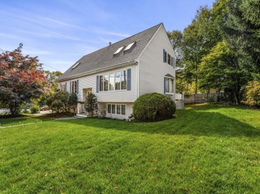 200 Robbins St., Milton, Massachusetts, 4 Bedrooms Bedrooms, 8 Rooms Rooms,3 BathroomsBathrooms,Residential,For Sale,Robbins St.,73454605