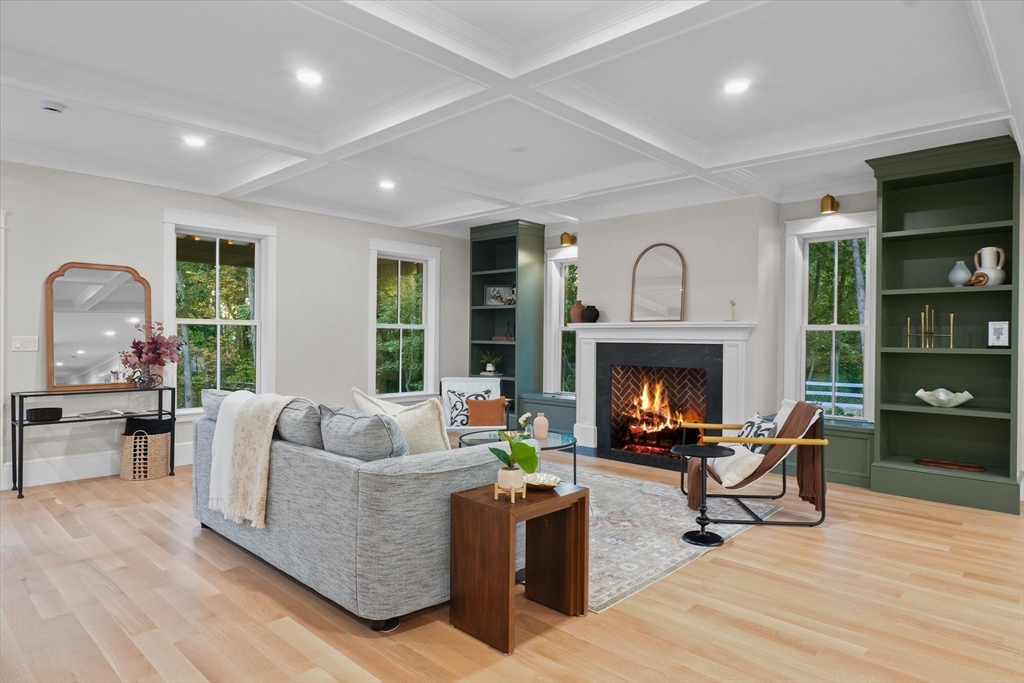 14 Dexter Lane, Newburyport, Massachusetts, 5 Bedrooms Bedrooms, 10 Rooms Rooms,4.5 BathroomsBathrooms,Residential,For Sale,Dexter Lane,73454782