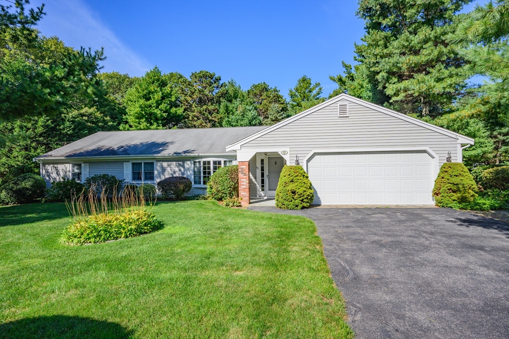 87 Foxglove Rd, Barnstable, Massachusetts, 3 Bedrooms Bedrooms, 8 Rooms Rooms,2.5 BathroomsBathrooms,Residential,For Sale,Foxglove Rd,73438823