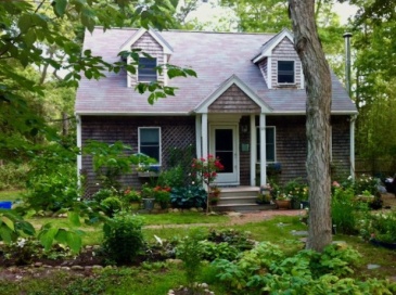 113 Leonard Circle, Tisbury, Massachusetts, 4 Bedrooms Bedrooms, 6 Rooms Rooms,2 BathroomsBathrooms,Residential,For Sale,Leonard Circle,73376809
