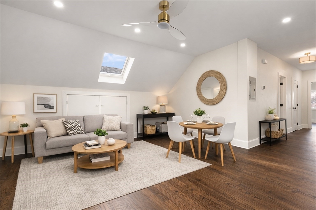 59 Wenham Street, Boston, Massachusetts, 2 Bedrooms Bedrooms, 4 Rooms Rooms,1.5 BathroomsBathrooms,Residential,For Sale,Wenham Street,73476952