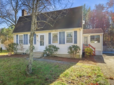 24 Maverick Dr, Mansfield, Massachusetts, 4 Bedrooms Bedrooms, 7 Rooms Rooms,1.5 BathroomsBathrooms,Residential,For Sale,Maverick Dr,73452761