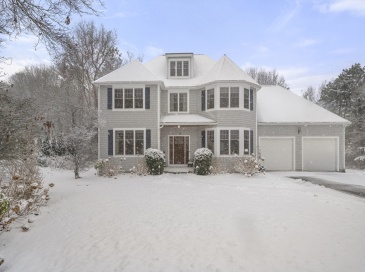 8 Jillian Dr, Bourne, Massachusetts, 4 Bedrooms Bedrooms, 9 Rooms Rooms,3.5 BathroomsBathrooms,Residential,For Sale,Jillian Dr,73468031
