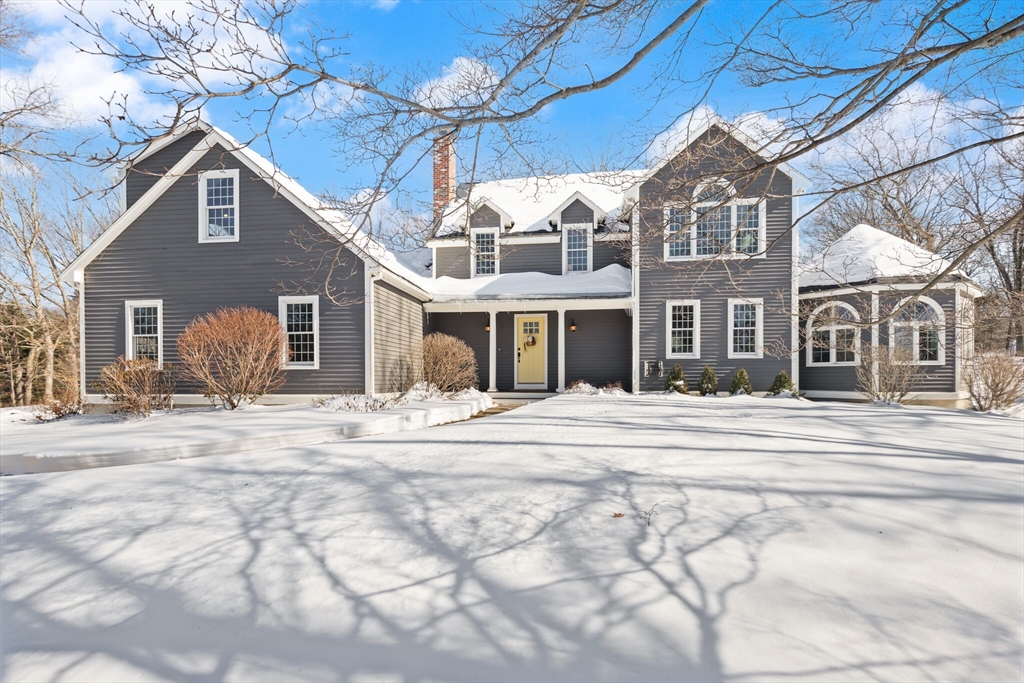 10 Follett Dr, Wrentham, Massachusetts, 4 Bedrooms Bedrooms, 9 Rooms Rooms,2.5 BathroomsBathrooms,Residential,For Sale,Follett Dr,73476688