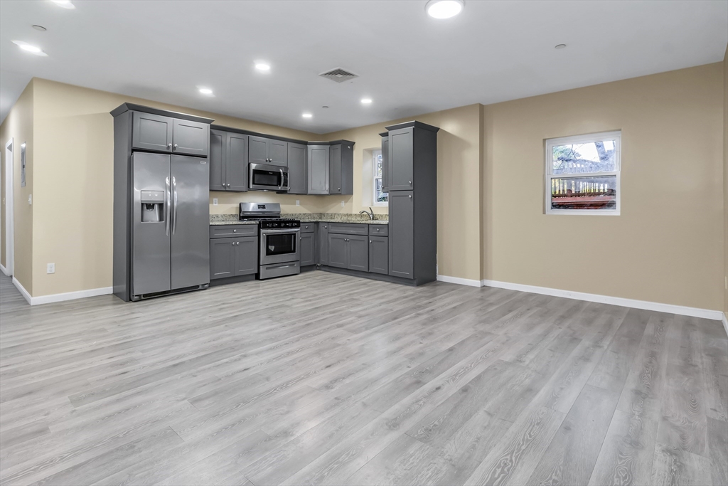 202 Broadway, Lawrence, Massachusetts, 3 Bedrooms Bedrooms, 7 Rooms Rooms,2 BathroomsBathrooms,Residential,For Sale,Broadway,73433553