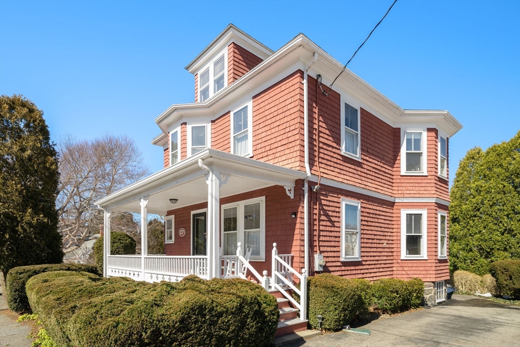 27 Evans Rd., Marblehead, Massachusetts, 3 Bedrooms Bedrooms, 7 Rooms Rooms,2.5 BathroomsBathrooms,Residential,For Sale,Evans Rd.,73494014