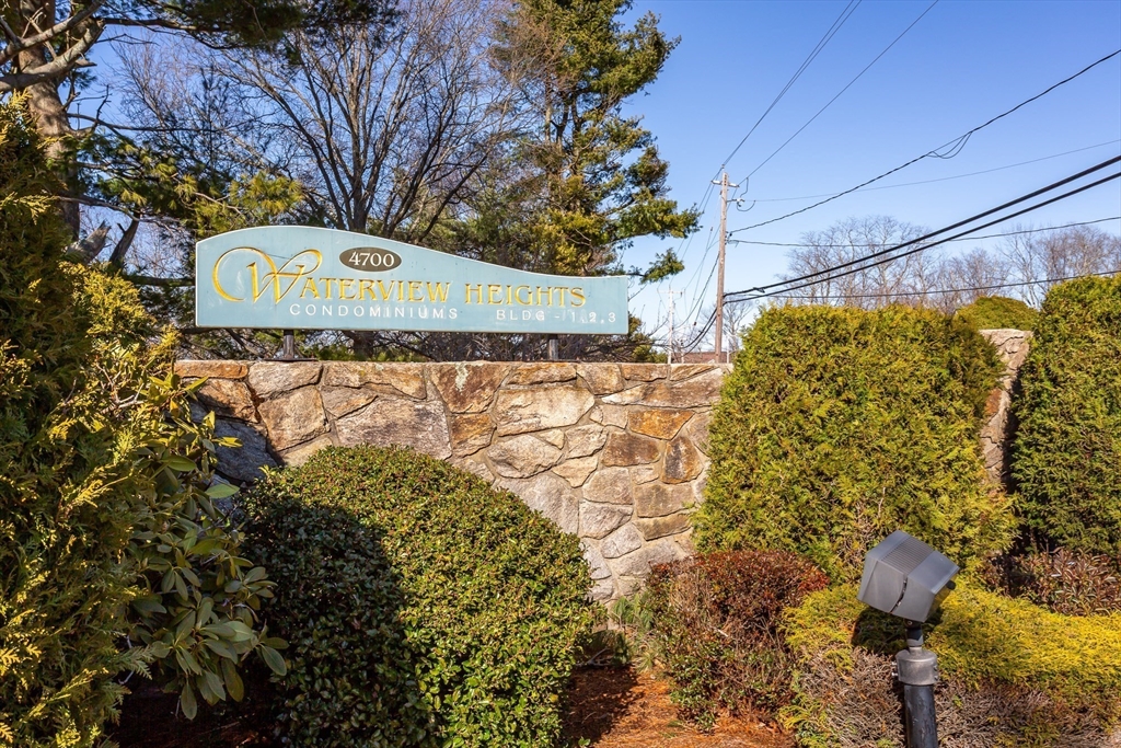 4700 N Main St, Fall River, Massachusetts, 2 Bedrooms Bedrooms, 5 Rooms Rooms,2 BathroomsBathrooms,Residential,For Sale,N Main St,73494050