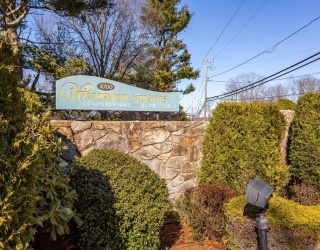 4700 N Main St, Fall River, Massachusetts, 2 Bedrooms Bedrooms, 5 Rooms Rooms,2 BathroomsBathrooms,Residential,For Sale,N Main St,73494050