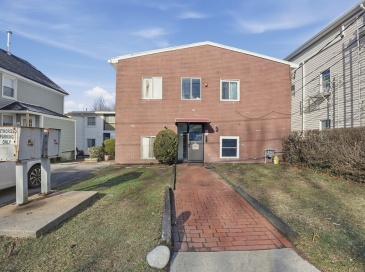 99 Irving Street, Fall River, Massachusetts, 27 Bedrooms Bedrooms, 42 Rooms Rooms,20 BathroomsBathrooms,Residential Income,For Sale,Irving Street,73494062