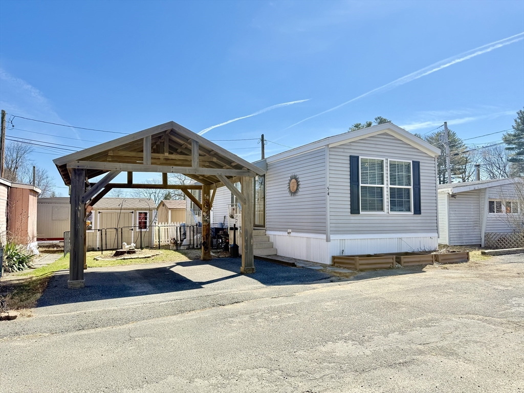 868 Southampton Rd, Westfield, Massachusetts, 1 Bedroom Bedrooms, 3 Rooms Rooms,1 BathroomBathrooms,Residential,For Sale,Southampton Rd,73493990