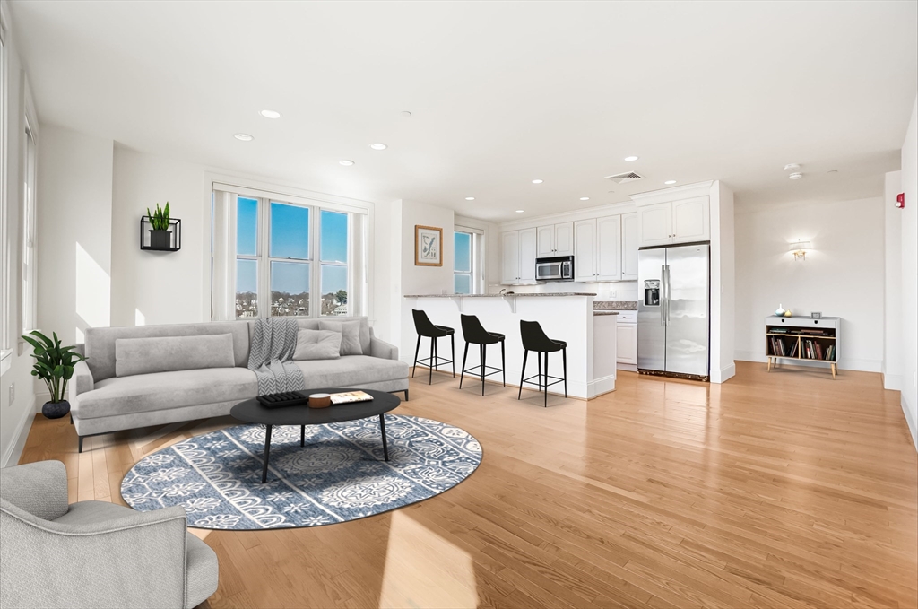 116-128 Rantoul St., Beverly, Massachusetts, 2 Bedrooms Bedrooms, 4 Rooms Rooms,2 BathroomsBathrooms,Residential Lease,For Rent,Rantoul St.,73494008