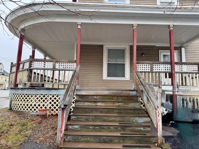 6 Harvard St, Lowell, Massachusetts, 2 Bedrooms Bedrooms, 4 Rooms Rooms,1 BathroomBathrooms,Residential Lease,For Rent,Harvard St,73494086