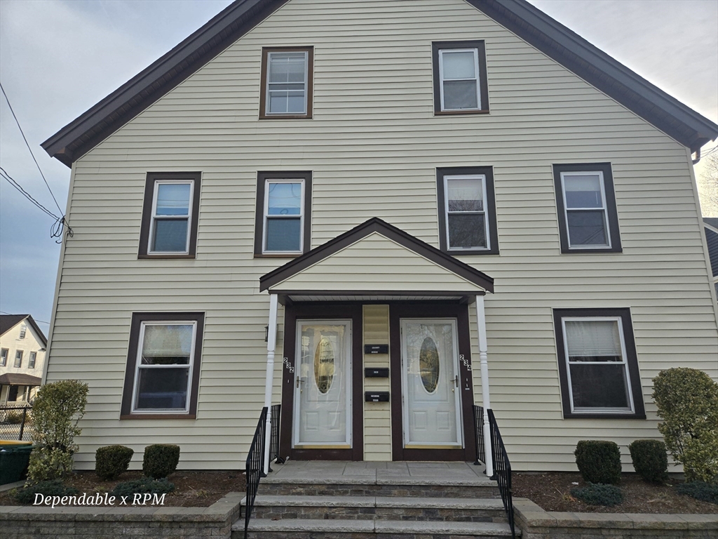 232 Nahantan St, Norwood, Massachusetts, 6 Bedrooms Bedrooms, 10 Rooms Rooms,2 BathroomsBathrooms,Residential Lease,For Rent,Nahantan St,73494103