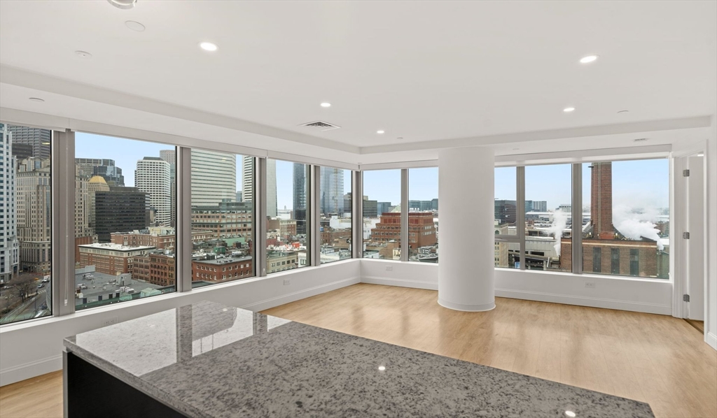 99 Kneeland St, Boston, Massachusetts, 3 Bedrooms Bedrooms, 5 Rooms Rooms,2 BathroomsBathrooms,Residential Lease,For Rent,Kneeland St,73494128