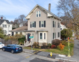 1 Maverick St, Marblehead, Massachusetts, 3 Bedrooms Bedrooms, 7 Rooms Rooms,2 BathroomsBathrooms,Residential,For Sale,Maverick St,73494200