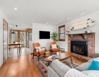 23 Hillside Ave, Marblehead, Massachusetts, 3 Bedrooms Bedrooms, 5 Rooms Rooms,2 BathroomsBathrooms,Residential,For Sale,Hillside Ave,73494136