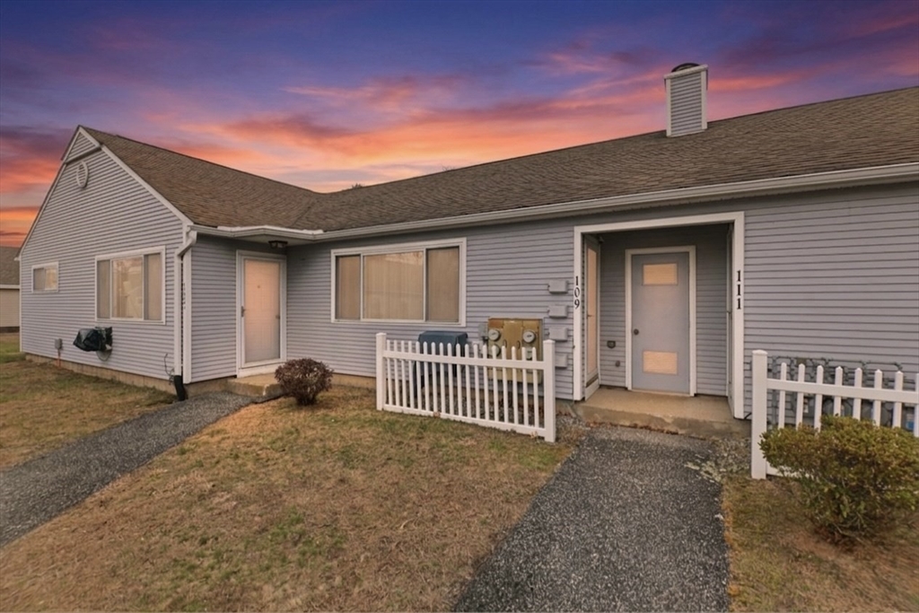 109 Andersen Rd, Chicopee, Massachusetts, 2 Bedrooms Bedrooms, 4 Rooms Rooms,1 BathroomBathrooms,Residential,For Sale,Andersen Rd,73494245